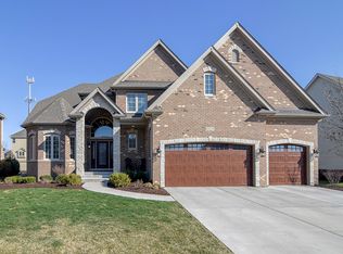 5323 Bamboo Ln, Naperville, IL 60564