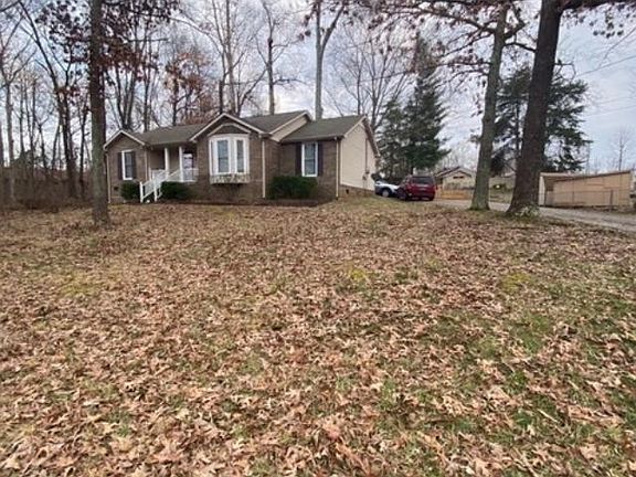 4th image of 142 W Concord Dr