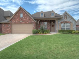 3300 S Willow Ave, Broken Arrow, OK 74012