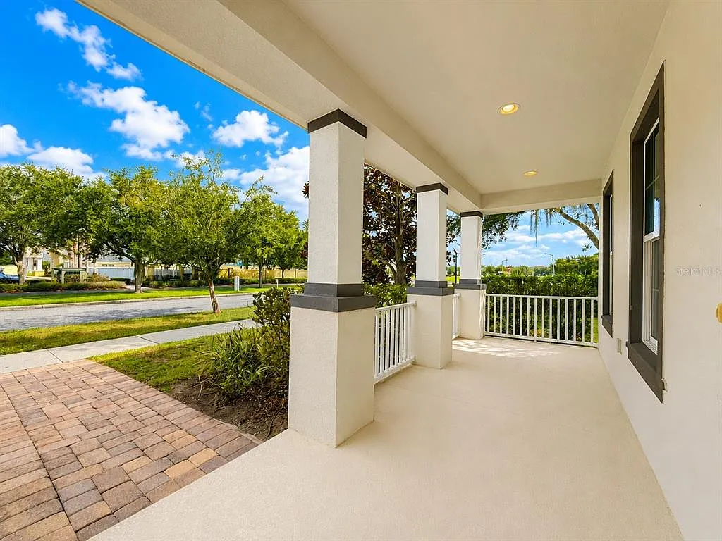 4 bed, 2.5 bath, 2092 sqft, $2,950 — Photo 4