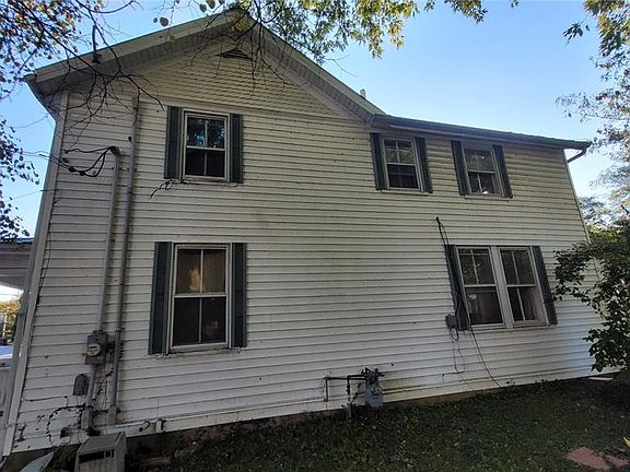 3rd image of 915 Maupin Ave