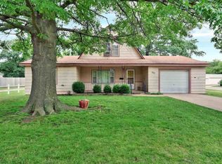 207 S Robbins Rd, Norwich, KS 67118