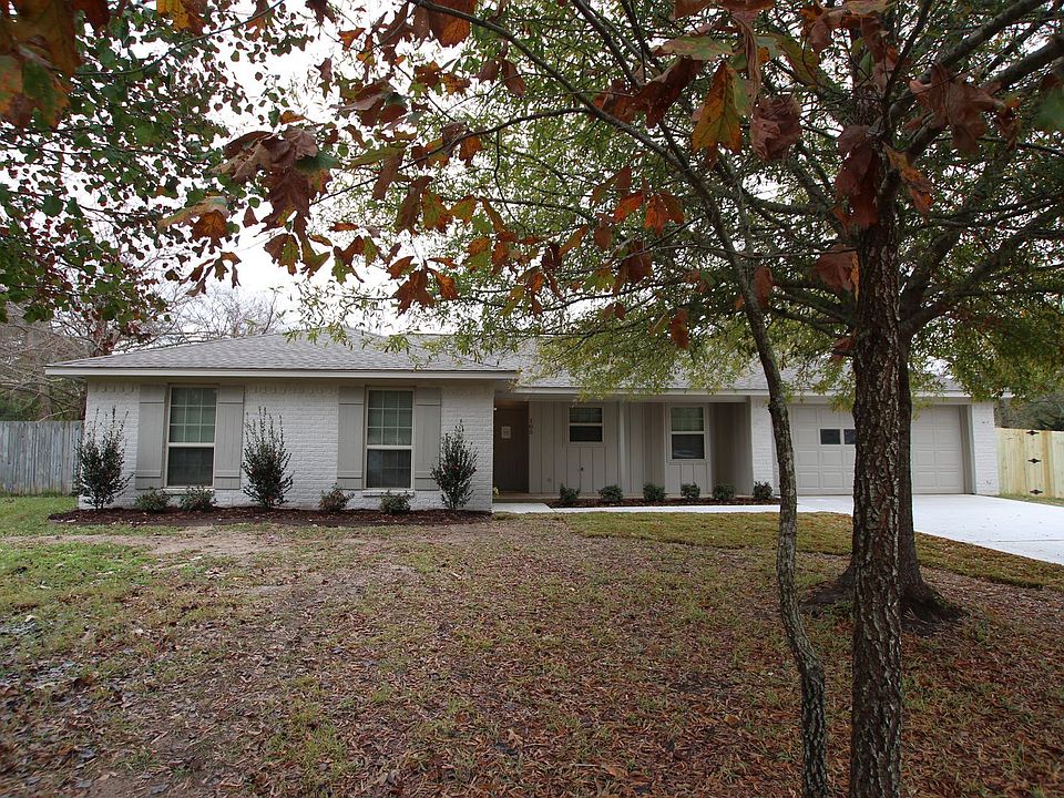 1st image of 105 Jamie Dr