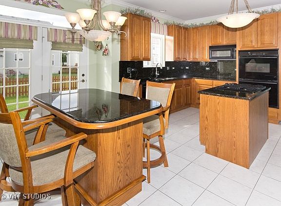 3rd image of 16516 Newbury Ct