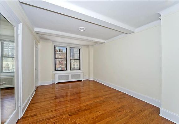 3rd image of 333 E 53rd St APT 8A