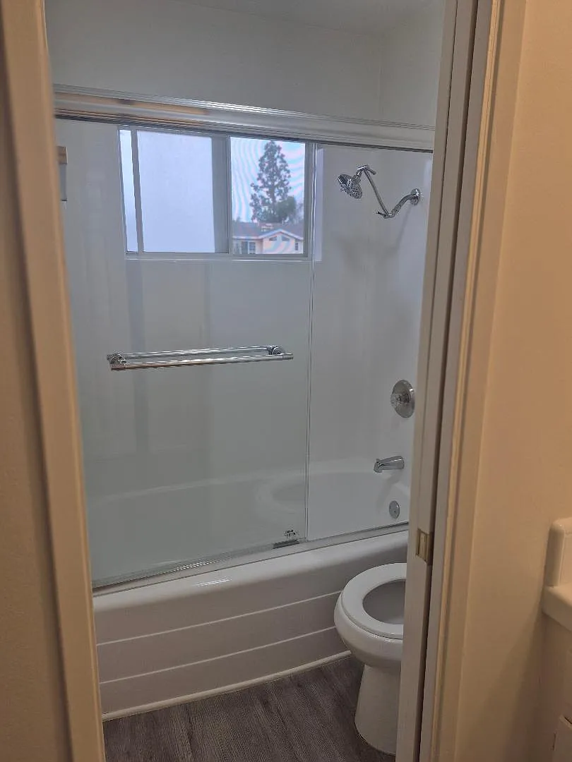 1 bed, 450 sqft, $1,995 — Photo 4