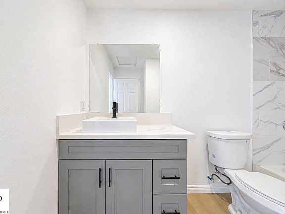 3rd image of 1428 W 59th St #3/4