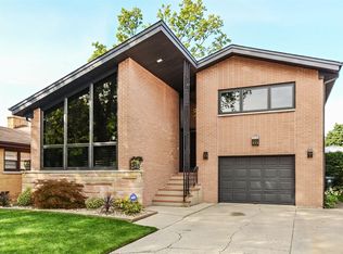 7244 N Keeler Ave, Lincolnwood, IL 60712