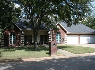 705 E Murco Dr, Mineral Wells, TX 76067