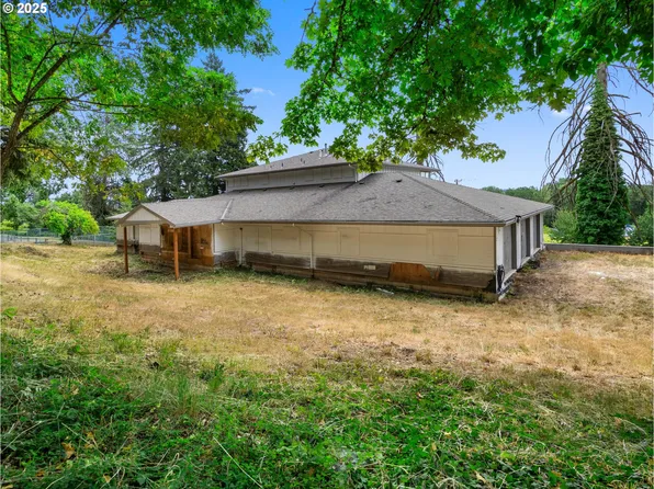 15990 SW 133rd Ave, Tigard, OR 97224