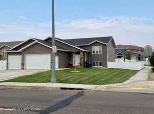 175 23rd Ave W, Dickinson, ND 58601