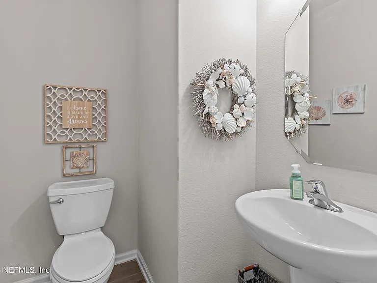 30 Bush Pl — Photo 12
