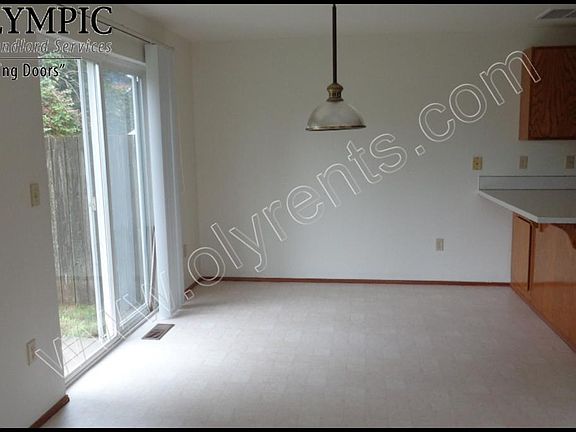 3rd image of 703 Garrison St NE #703