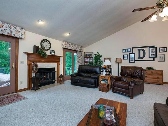 5th image of 1700 Fawnbrook Ct