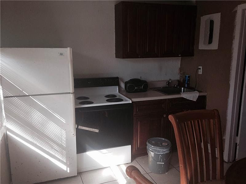 2nd image of 5685 Flagler St