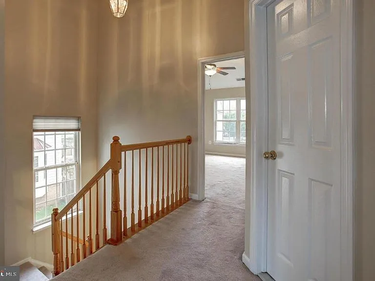 9611 Normanton Way — Photo 8