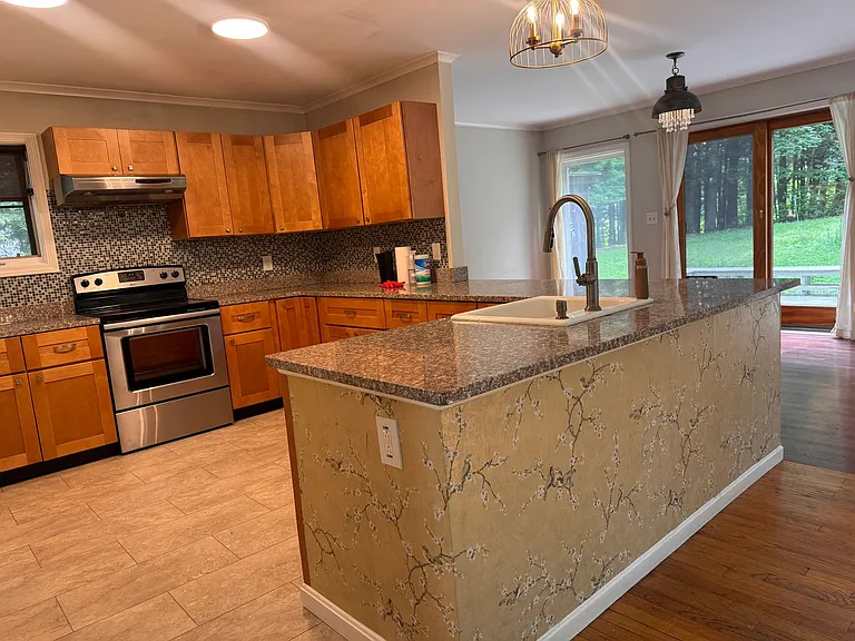 27 Macdonald Dr — Photo 5