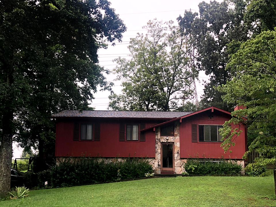 1st image of 5724 Wooded Acres Dr