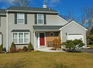 26 Choctaw Ridge Rd, Branchburg, NJ 08876