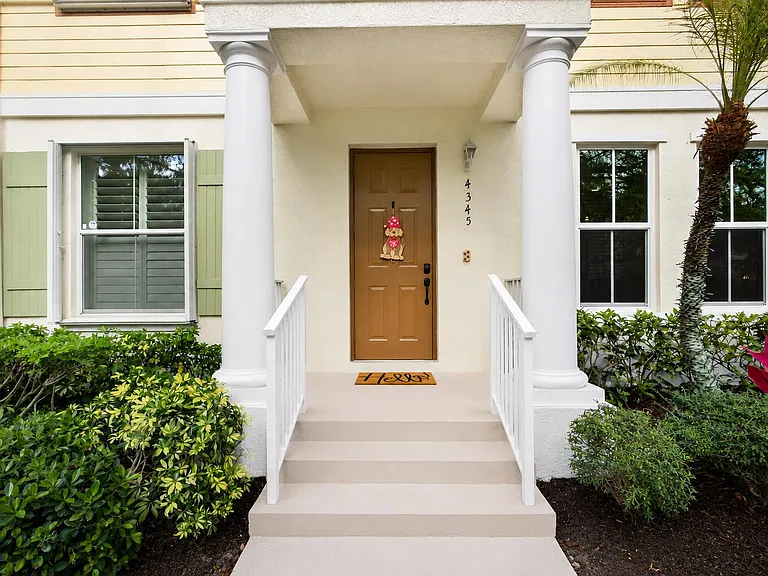 4345 Parkside Dr — Photo 56