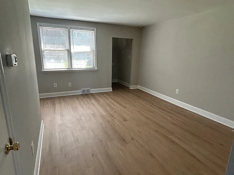 133 Byberry Rd — Photo 12