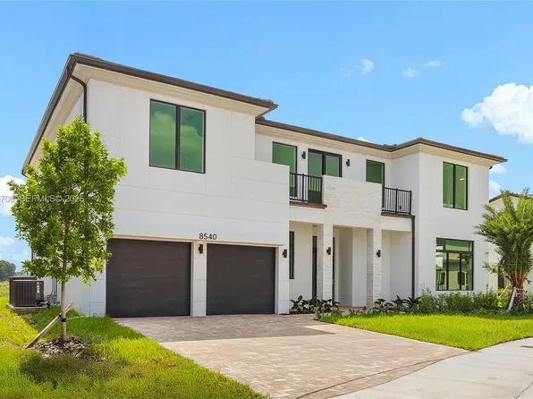 8540 NW 160th Ter, Hialeah, FL 33016
