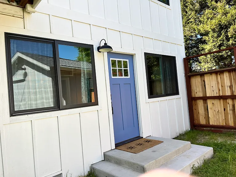 906 Mustang Ct #2 — Photo 1