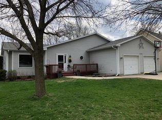 2305 14th Pl N, Clear Lake, IA 50428