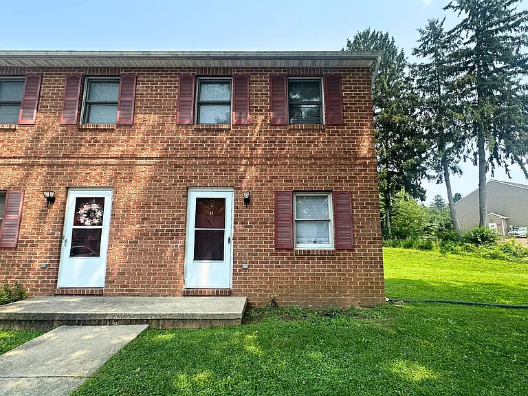500 E Newport Rd #H — Photo 1