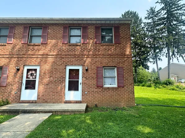 500 E Newport Rd APT H, Lititz, PA 17543