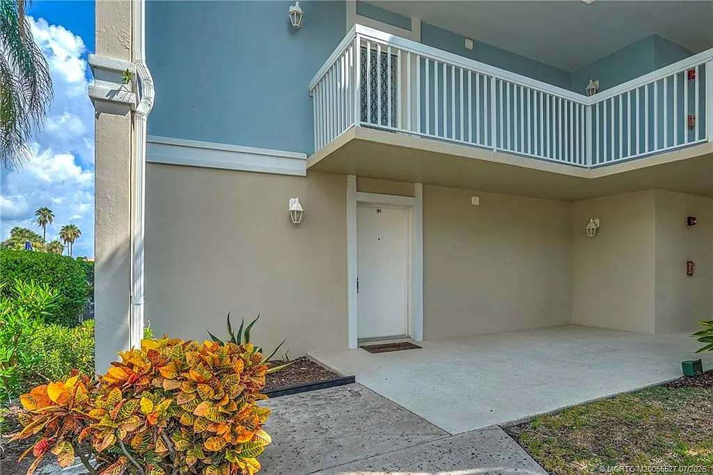 40 NE Plantation Rd — Photo 3