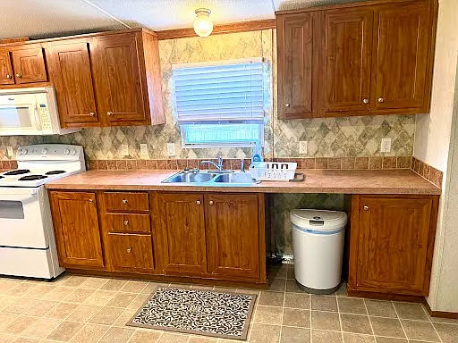 2545 N Flounder Dr — Photo 4