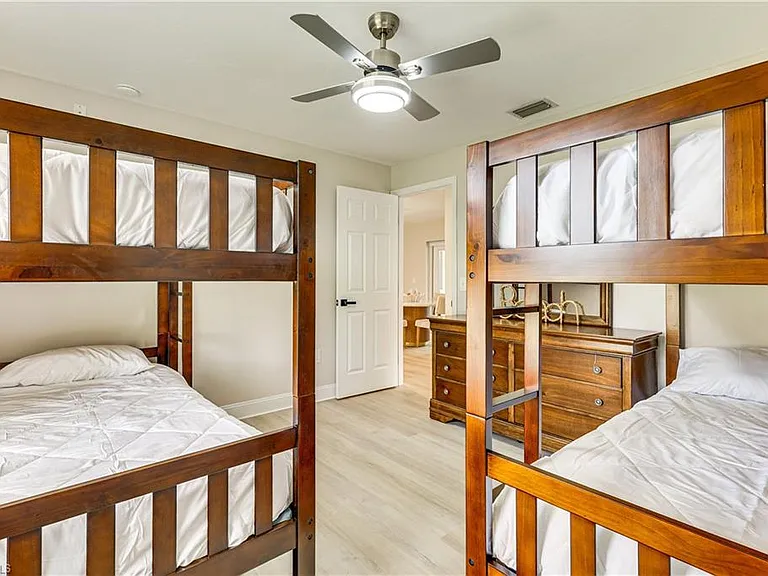 6030 Perthshire Ln — Photo 26