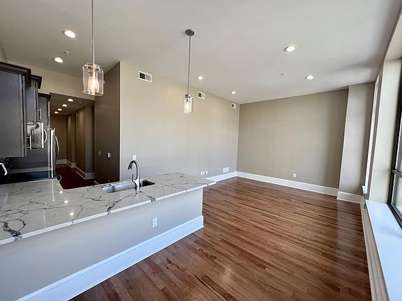 4th image of 430 Lackawanna Ave APT 403
