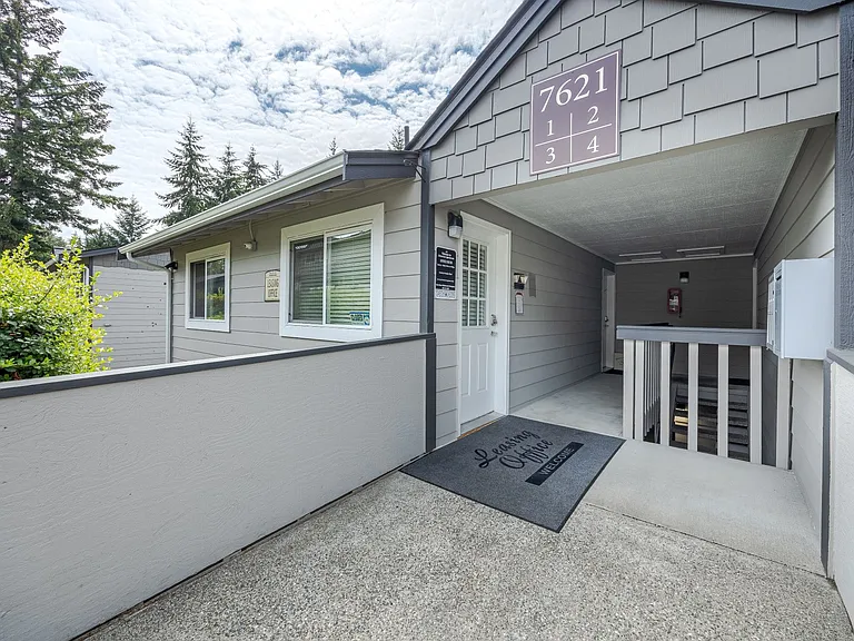 Briarview — Photo 11