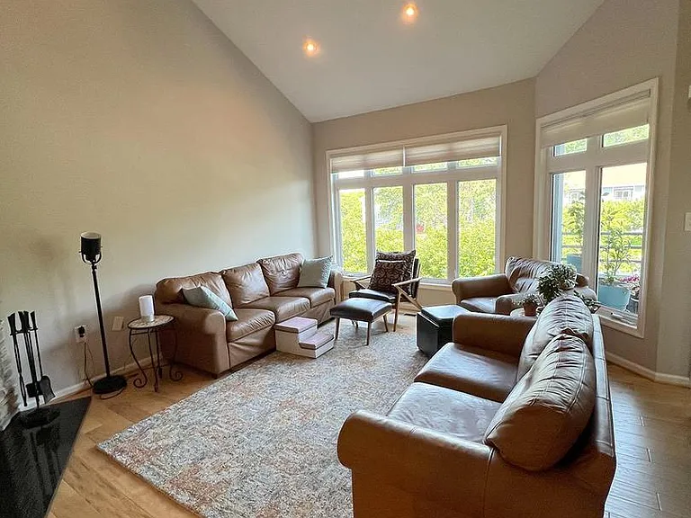 1129 Lake Heron Dr #3A — Photo 14