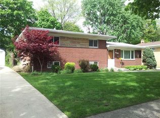 32702 Winona St, Westland, MI 48185