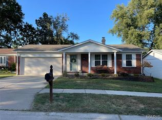 11841 Smoke Rise Ct, Maryland Heights, MO 63043