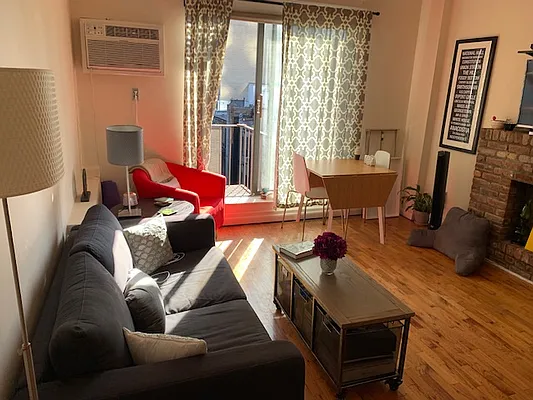 Rented by Marc Alloul, LREB | media 1