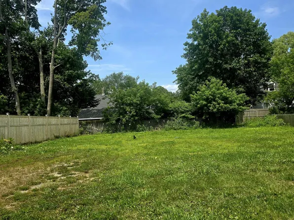 22 Crescent Street, Rockland, ME 04841
