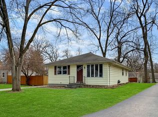 1421 Illinois Pkwy, Elgin, IL 60123