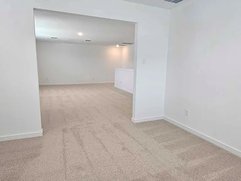 8423 Bay Ridge Cir — Photo 28