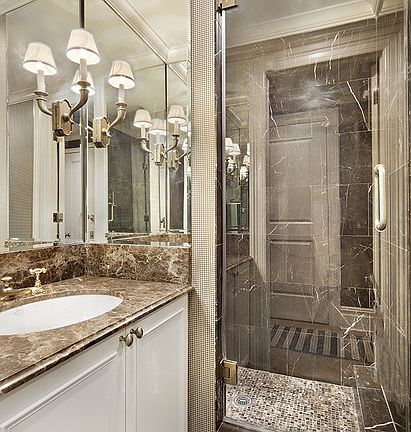 5th image of 135 W 58th St APT 9B