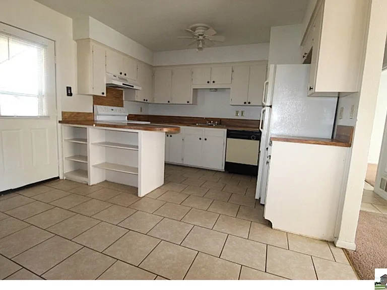 803 Michelle Dr — Photo 28
