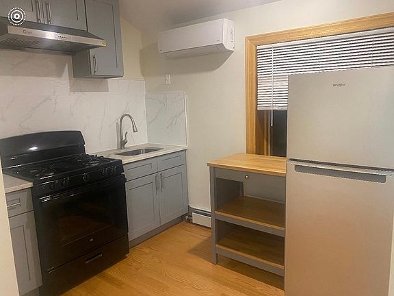 4th image of 6111 172nd St Floor 2