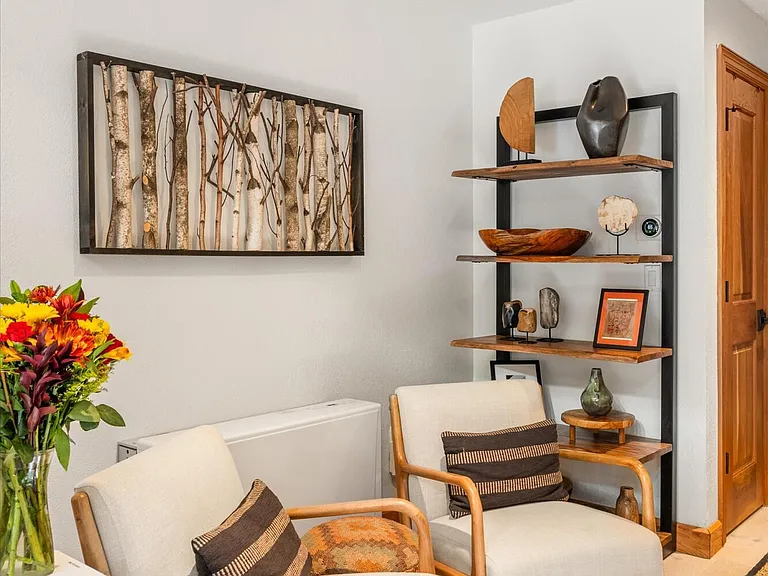 326 W Hopkins Ave — Photo 9