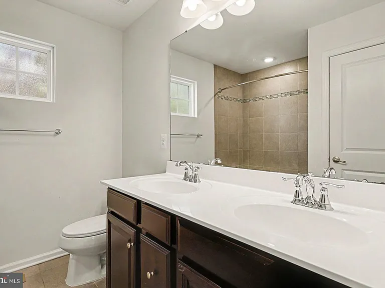 1024 Cook Dr SE — Photo 16