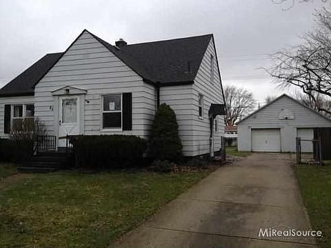 5th image of 82 Huron Ave