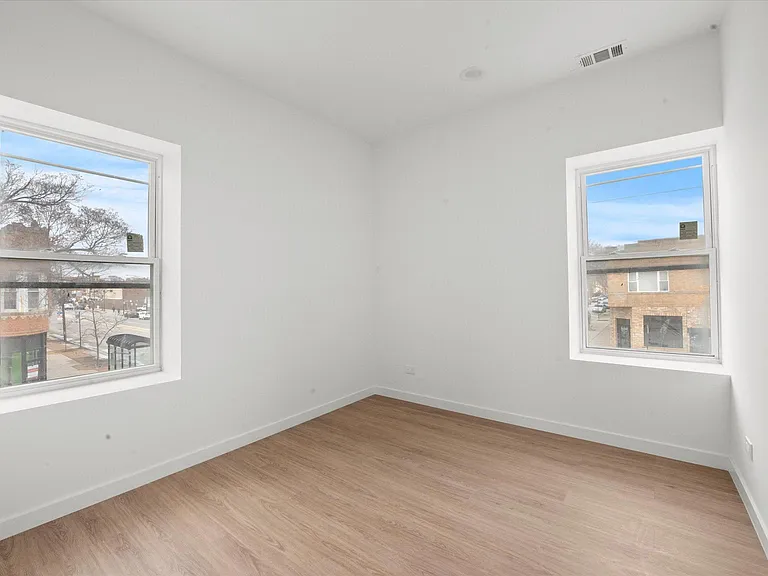 2353 N Springfield Ave #2 — Photo 8