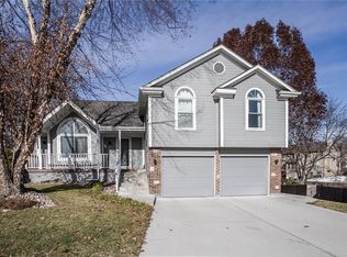 22708 E 29th Street Lane Ct S, Blue Springs, MO 64015